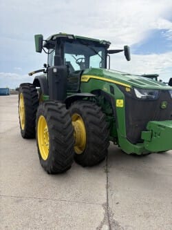 2023 John Deere 8R 370 Equipment Image0
