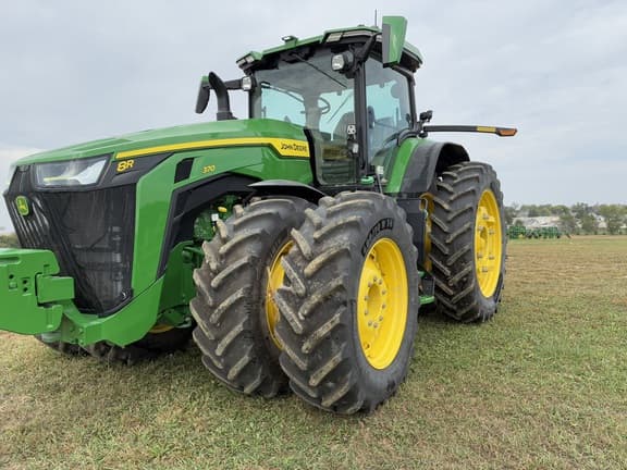 Image of John Deere 8R 370 equipment image 1