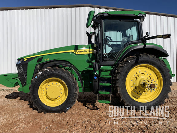 2023 John Deere 8R 370 Equipment Image0