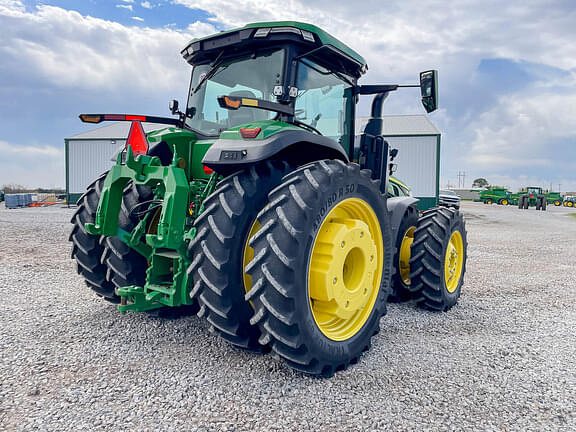 Image of John Deere 8R 370 equipment image 4