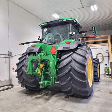 Image of John Deere 8R 370 equipment image 2