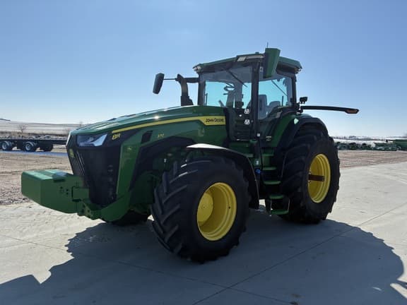 Image of John Deere 8R 370 equipment image 1