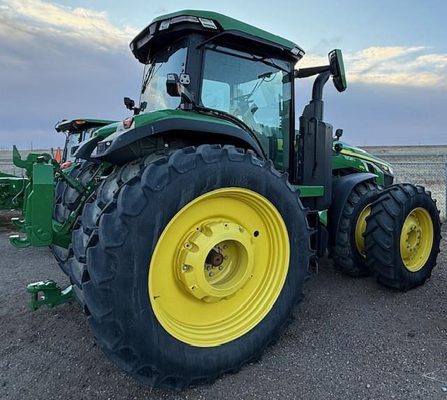 Image of John Deere 8R 370 equipment image 2