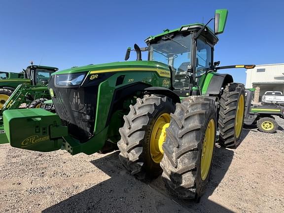 Image of John Deere 8R 370 equipment image 1