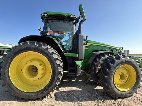 Image of John Deere 8R 370 equipment image 3