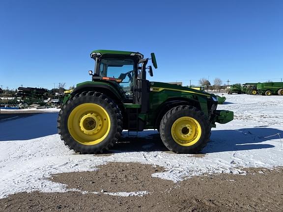 Image of John Deere 8R 370 equipment image 2