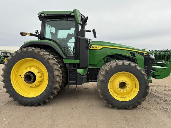 Image of John Deere 8R 370 equipment image 1