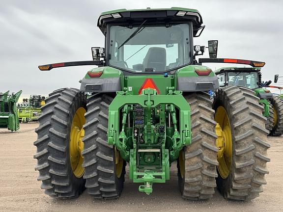 Image of John Deere 8R 370 equipment image 4