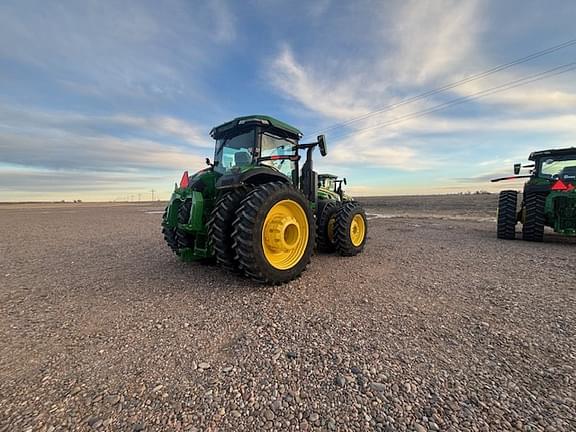 Image of John Deere 8R 370 equipment image 2