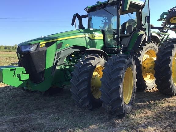 Image of John Deere 8R 370 equipment image 3