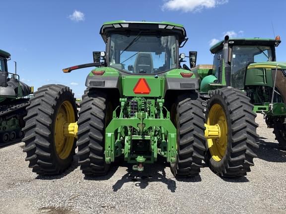 Image of John Deere 8R 370 equipment image 4