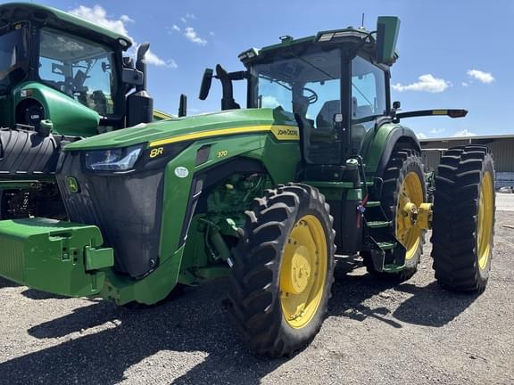 Image of John Deere 8R 370 equipment image 2