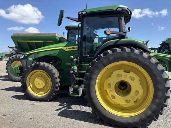 Image of John Deere 8R 370 Primary image
