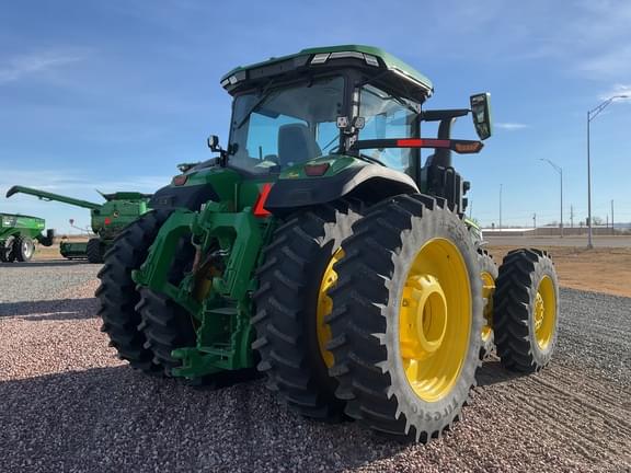 Image of John Deere 8R 370 equipment image 4