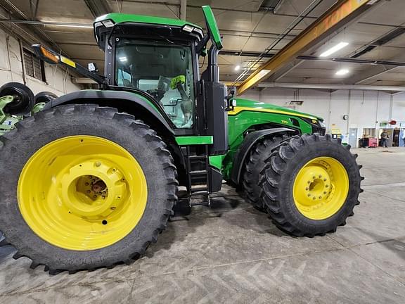 Image of John Deere 8R 370 equipment image 1