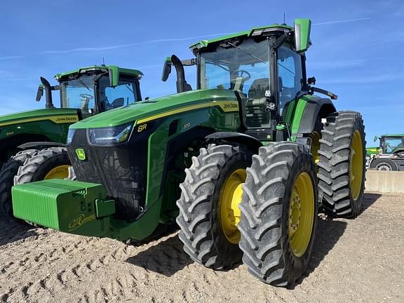 Image of John Deere 8R 370 equipment image 2