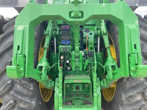 Image of John Deere 8R 370 equipment image 4