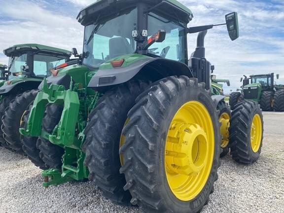 Image of John Deere 8R 370 equipment image 3