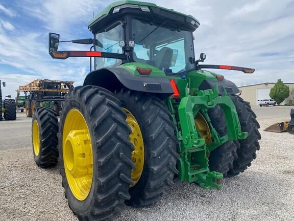 Image of John Deere 8R 370 equipment image 2