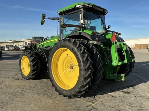 Image of John Deere 8R 370 equipment image 2