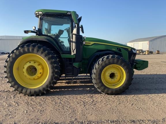 Image of John Deere 8R 370 equipment image 4