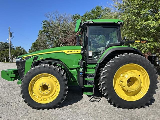 Image of John Deere 8R 370 equipment image 2