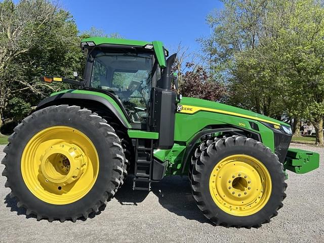 Image of John Deere 8R 370 equipment image 3