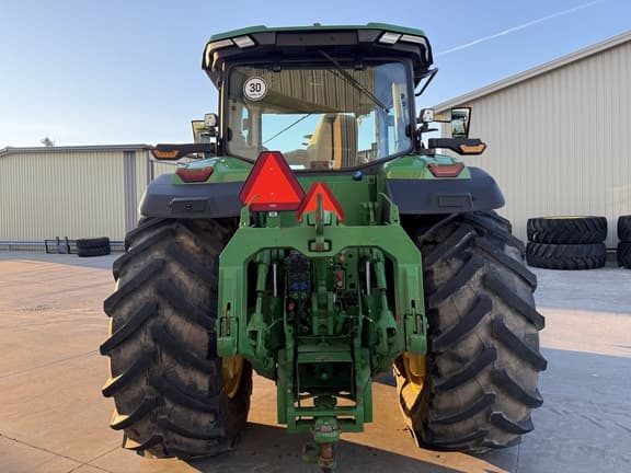Image of John Deere 8R 370 equipment image 3