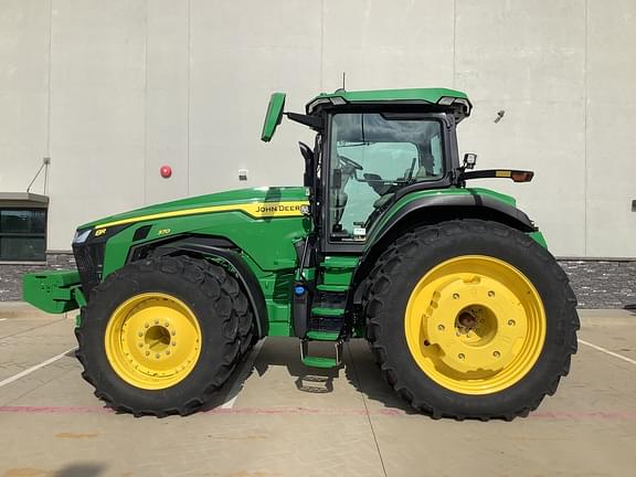 Image of John Deere 8R 370 equipment image 1