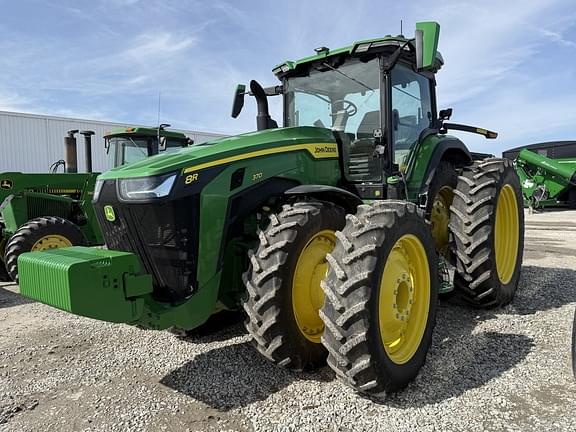 Image of John Deere 8R 370 Primary image