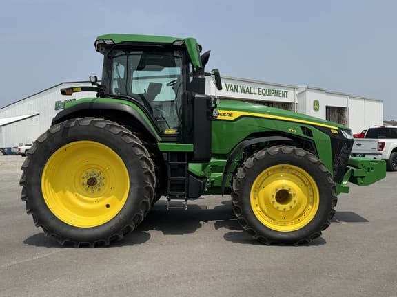 Image of John Deere 8R 370 equipment image 4
