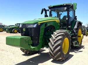 2023 John Deere 8R 370 Image