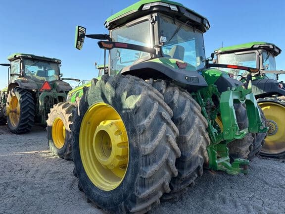 Image of John Deere 8R 370 equipment image 2