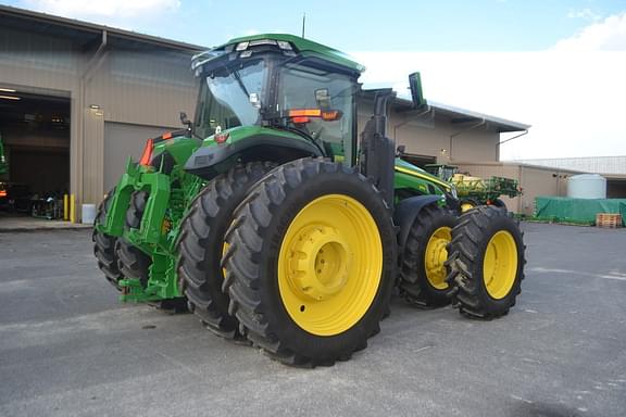 Image of John Deere 8R 370 equipment image 2