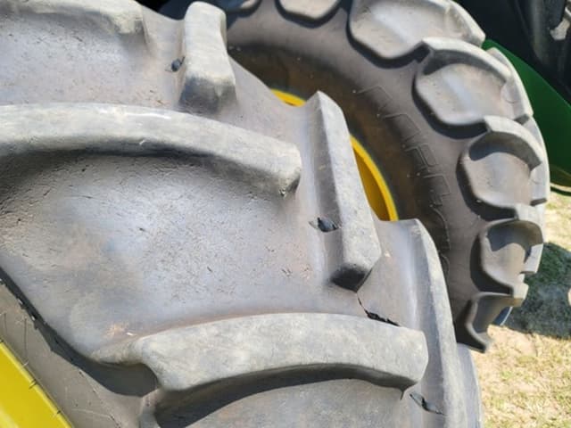 Image of John Deere 8R 370 equipment image 3