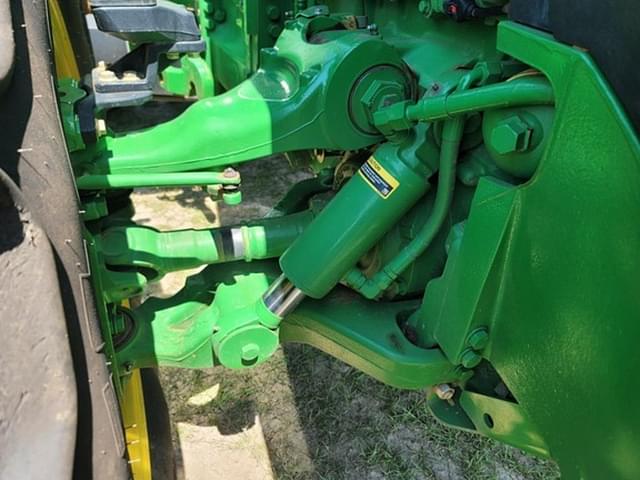 Image of John Deere 8R 370 equipment image 2