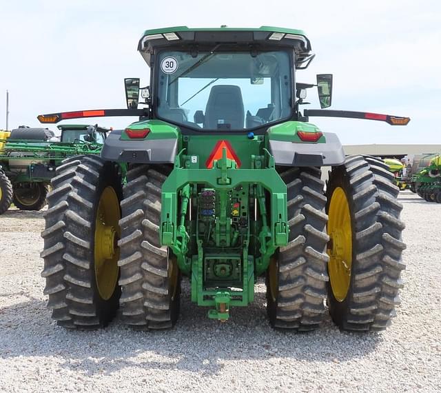 Image of John Deere 8R 370 equipment image 2