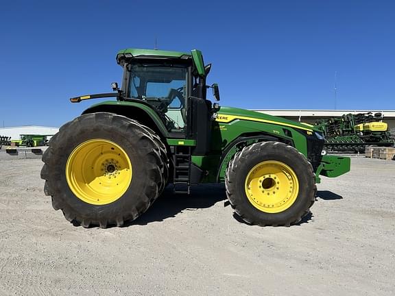 Image of John Deere 8R 370 equipment image 2