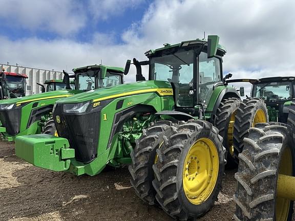 Image of John Deere 8R 370 equipment image 1