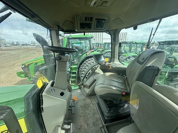 Image of John Deere 8R 370 equipment image 3
