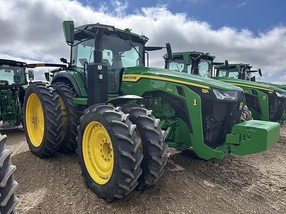 Image of John Deere 8R 370 Primary image
