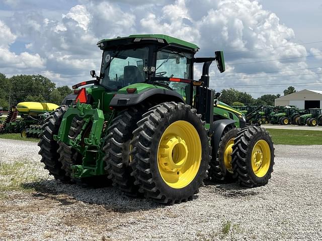 Image of John Deere 8R 370 equipment image 2