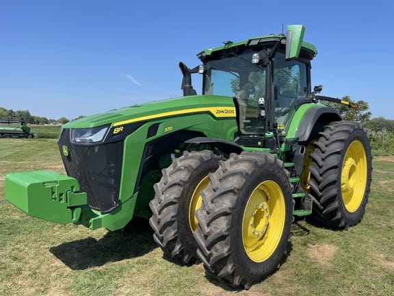 2023 John Deere 8R 370 Equipment Image0