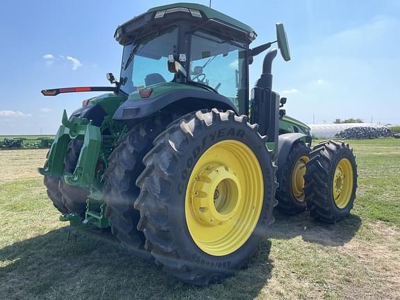 Image of John Deere 8R 370 equipment image 4