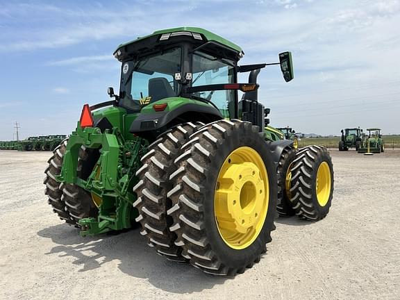 Image of John Deere 8R 370 equipment image 4