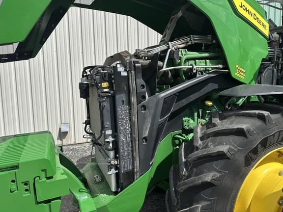 Image of John Deere 8R 370 equipment image 3
