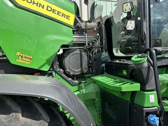 Image of John Deere 8R 370 equipment image 4