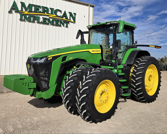 2023 John Deere 8R 370 Equipment Image0