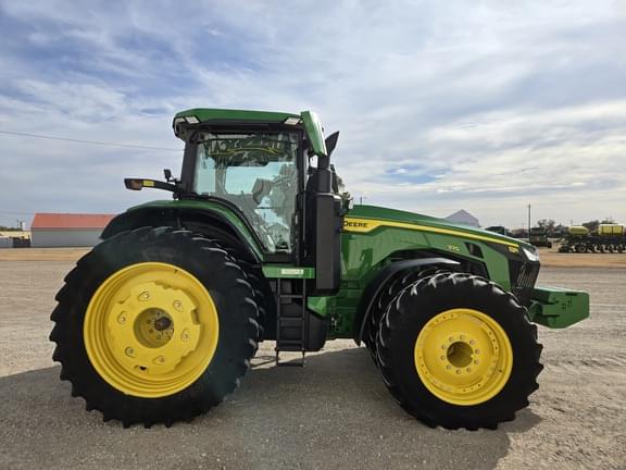 Image of John Deere 8R 370 equipment image 4