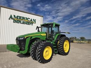 2023 John Deere 8R 370 Image